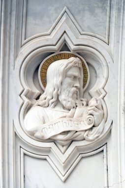 İhtiyar adam, kabartma Basilica of Santa Croce (Bazilika Holy Cross) - cephesinde ünlü Fransisken Kilisesi Floransa, İtalya