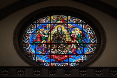 Meryem Ana melekler Lorenzo Ghiberti, 1405, Cattedrale di pencerede vitray tarafından çevrili Santa Maria del Fiore (katedral Saint Mary çiçek), Floransa, İtalya