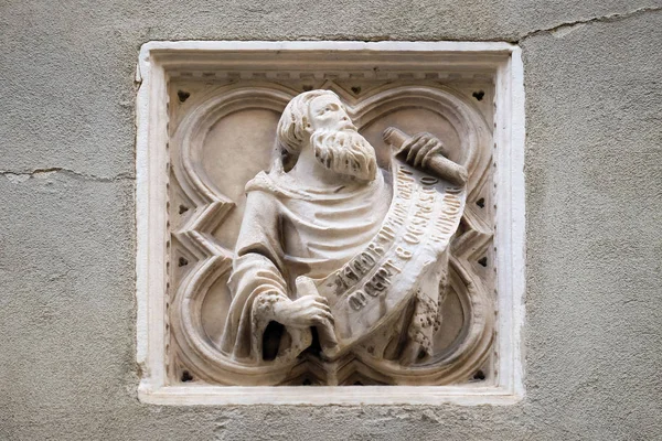 聖書の物語 タイルの救済 フィレンツェ トスカーナ イタリアの Orsanmichele 教会の外壁 — ストック写真