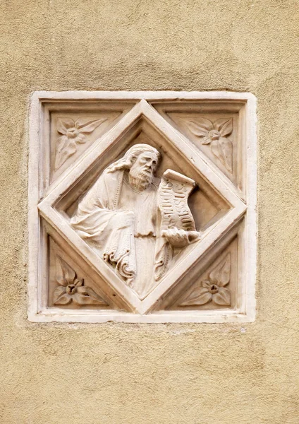 Библиография Плиточный Рельеф Внешняя Стена Церкви Орсанмикеле Флоренции Тоскана Италия — стоковое фото