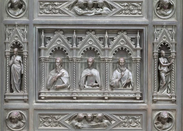 Λεπτομέρεια Από Την Πόρτα Του Καθεδρικός Ναός Σάντα Μαρία Ντελ — Φωτογραφία Αρχείου
