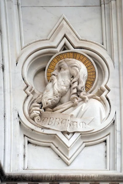 アブラハムは サンタ クローチェ聖堂 聖十字架大聖堂 のファサードに救済フィレンツェ イタリアで有名なフランシスコ会教会 — ストック写真