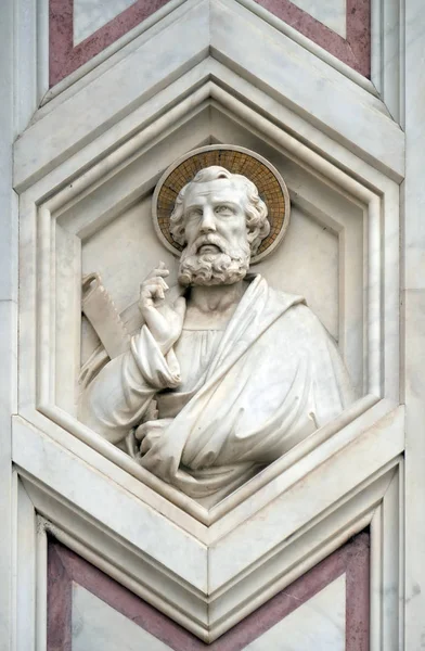 Saint Simon Apostel Verlichting Gevel Van Basiliek Van Santa Croce — Stockfoto