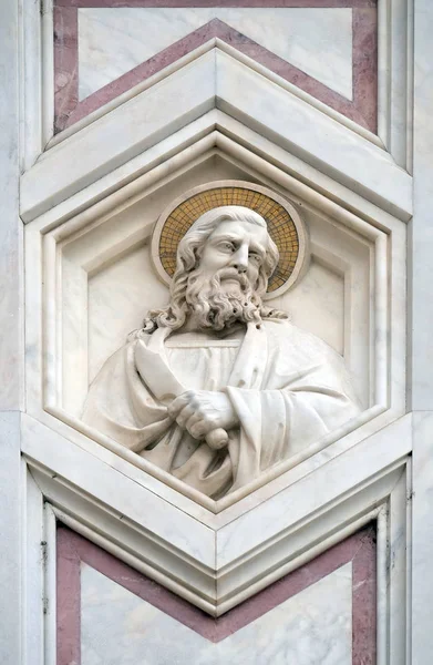 Варфоломей Апостол Рельеф Фасаде Базилики Санта Кроче Базилика Святого Креста — стоковое фото
