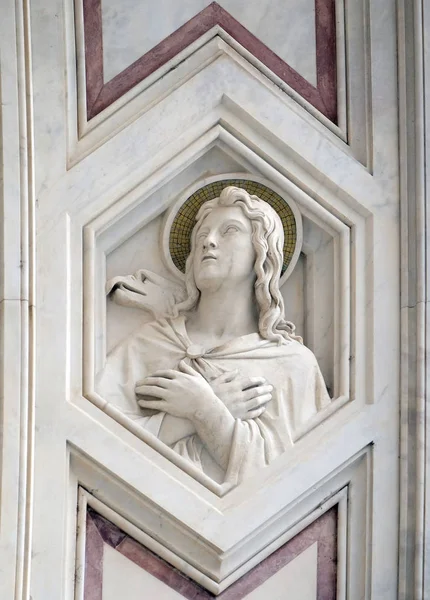 Evangelisten Johannes Relieff Fasaden Santa Croce Basilikaen Berømt Fransiskanerkirke Firenze – stockfoto
