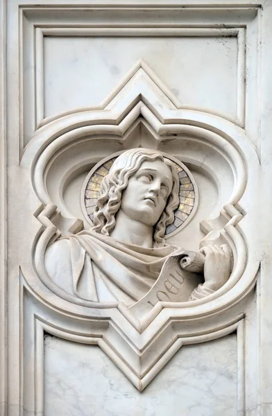 ジョエルの預言者 サンタ クローチェ聖堂 聖十字架大聖堂 のファサードに救済フィレンツェ イタリアで有名なフランシスコ会教会 — ストック写真