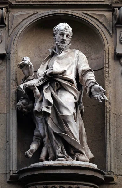 Saint Cajetan Standbeeld Gevel Van Santi Michele Gaetano Kerk Florence — Stockfoto