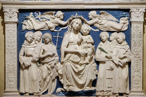 Madonna Enthroned Działa Przez Luca Della Robbia Kaplica Medyceuszów Bazyliki — Zdjęcie stockowe