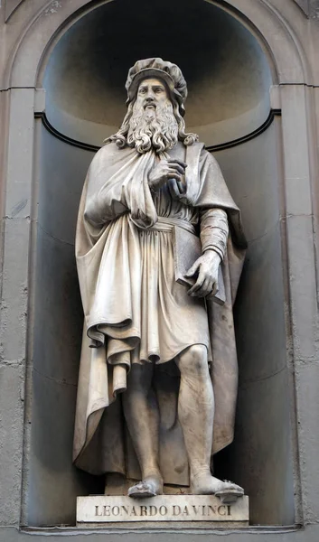 Leonardo Vinci Statue Den Nischen Der Kolonnaden Der Uffizien Der — Stockfoto