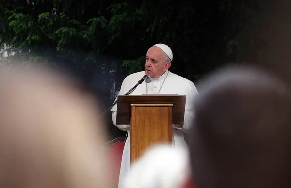 Paus Franciscus Ontmoeting Met Jonge Mensen Voor Kathedraal Skopje Hoofdstad — Stockfoto