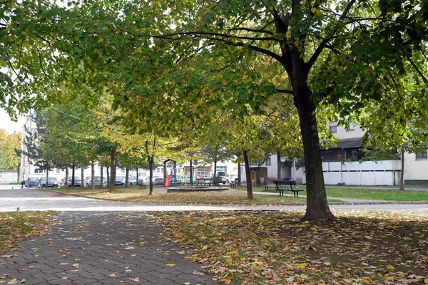 マレスニカの住宅街の公園 ザグレブ クロアチア — ストック写真