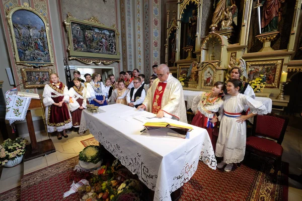 Santa Messa Nel Giorno Del Ringraziamento Stitar Croazia — Foto Stock
