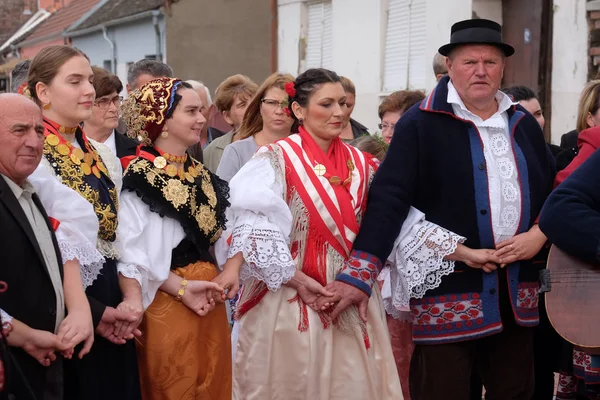 Les Gens Chantent Dansent Après Messe Thanksgiving Stitar Croatie — Photo