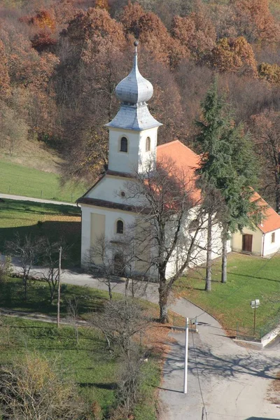 Farní Kostel Svaté Trojice Barilovicki Cerovac Chorvatsko — Stock fotografie
