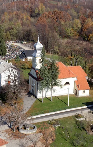 Pfarrkirche Der Heiligen Dreifaltigkeit Barilovicki Cerovac Kroatien — Stockfoto