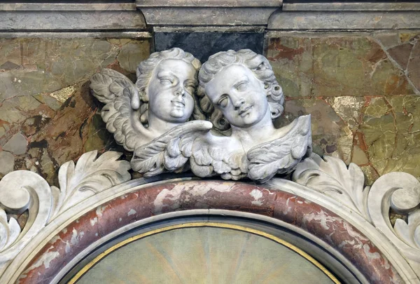 Angeli Statua Sull Altare Maggiore Della Chiesa San Giovanni Battista — Foto Stock