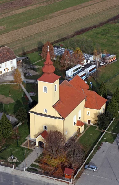 Парафіяльна Церква Успіння Пресвятої Богородиці Савському Нарті Хорватія — стокове фото