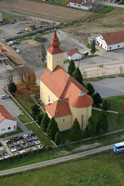 Hırvatistan 'ın Savski Nart kentinde Bakire Meryem Varsayımı Kilisesi