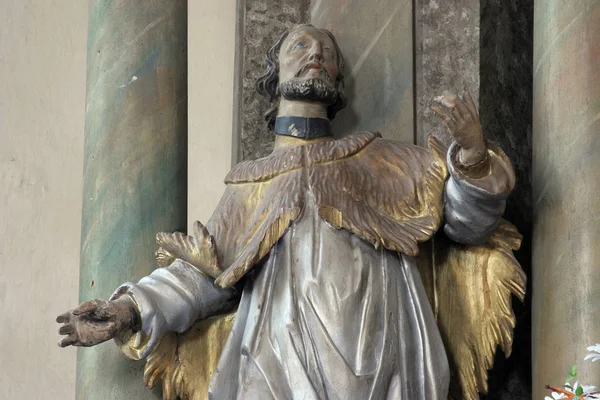 Estátua Santo Altar Principal Igreja São Nicolau Lijevi Dubrovcak Croácia — Fotografia de Stock