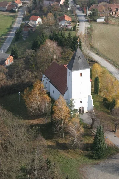 克罗地亚贝德尼察所有圣徒教区教堂 — 图库照片