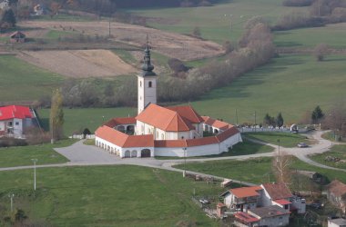 Hırvatistan 'ın Komin kentindeki Üç Kralın Kilisesi