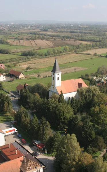 Posavski Bregi, Hırvatistan'daki Saint Maximilian Kilisesi