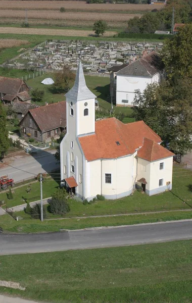 Lijevi Dubrovcak,Hırvatistan'daki Aziz Nikolaos Kilisesi