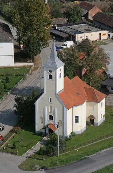 Igreja Paroquial São Nicolau Lijevi Dubrovcak Croácia — Fotografia de Stock