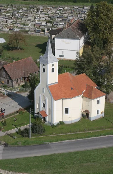 Lijevi Dubrovcak,Hırvatistan'daki Aziz Nikolaos Kilisesi