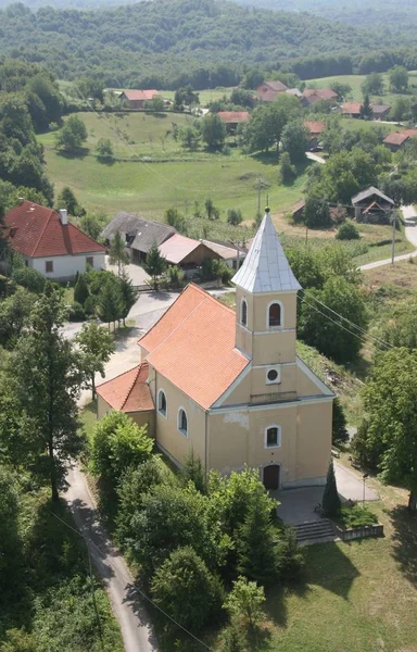 Церковь Пресвятой Богородицы Лурдской Святого Иосифа Бариловицком Лесковаце Хорватия — стоковое фото