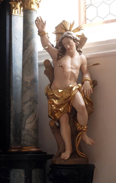 圣塞巴斯蒂安 德国施默伦巴赫圣阿加莎教堂的祭坛雕像 — 图库照片
