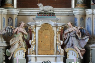 Hırvatistan 'ın Klanjec kentindeki Kutsal Bakire Meryem' in Annunciation Kilisesi 'nde, Assisi Aziz Francis' in mihrabında bulunan tapınak.