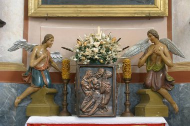 Hırvatistan 'ın Rozga kentindeki Aziz Anne Kilisesi' nin ana sunağında bulunan tapınak.