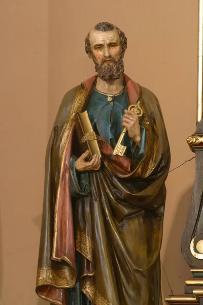 Άγαλμα Του Αγίου Πέτρου Στον Κύριο Βωμό Της Εκκλησίας Της — Φωτογραφία Αρχείου