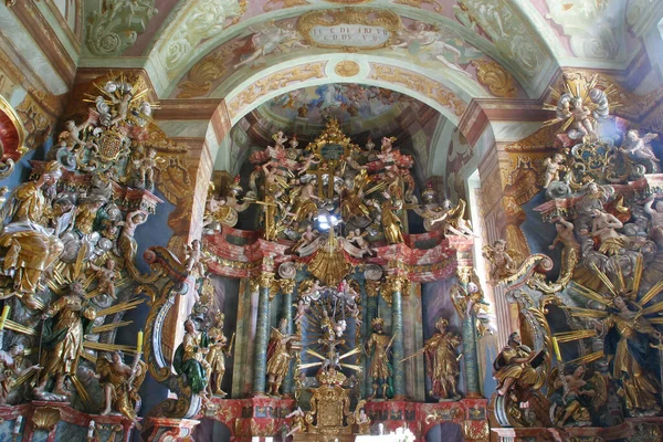 Ołtarz Główny Barokowym Kościele Matki Bożej Śnieżnej Belecu Chorwacja — Zdjęcie stockowe