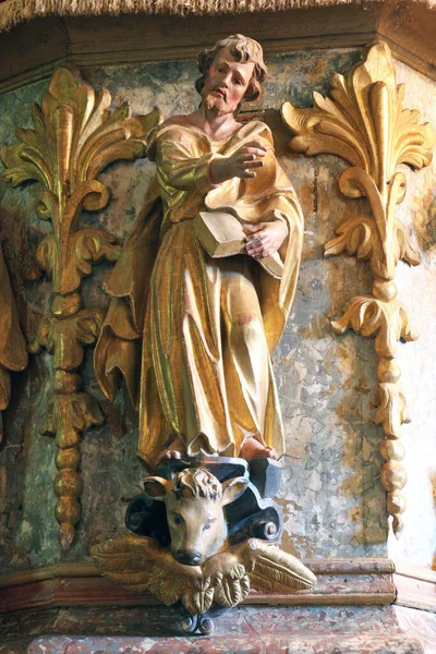 Estatua San Lucas Evangelista Púlpito Iglesia Asunción Virgen María Taborsko —  Fotos de Stock