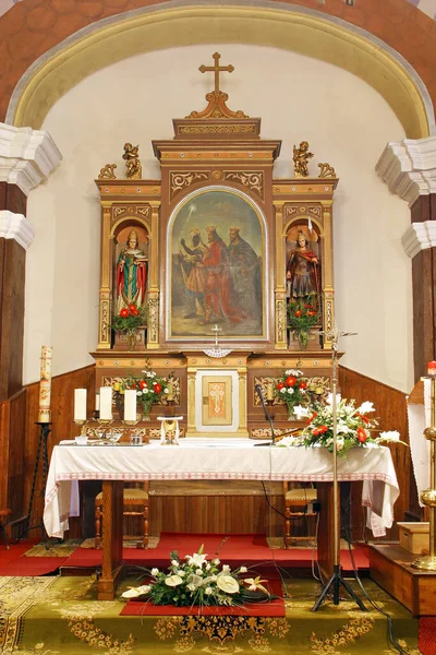 Altar Mayor Iglesia Los Santos Reyes Magos Lomnica Donja Croacia — Foto de Stock