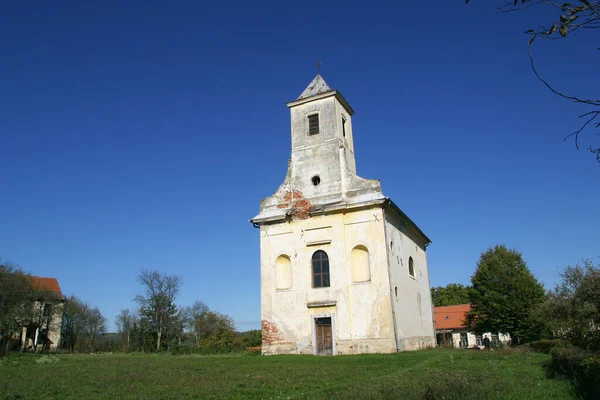 Kościół Nawiedzenia Najświętszej Marii Panny Stari Farkasic Chorwacja — Zdjęcie stockowe