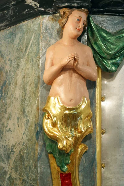 Ángel Estatua Altar Mayor Iglesia Parroquial Asunción Virgen María Brezovica —  Fotos de Stock