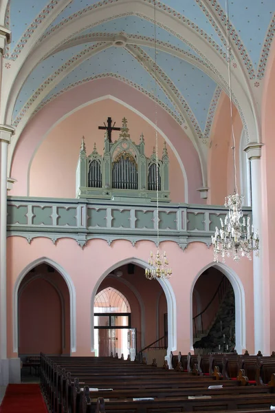 クロアチアのヴォロダーにあるパドヴァの聖アンソニー教区教会 — ストック写真