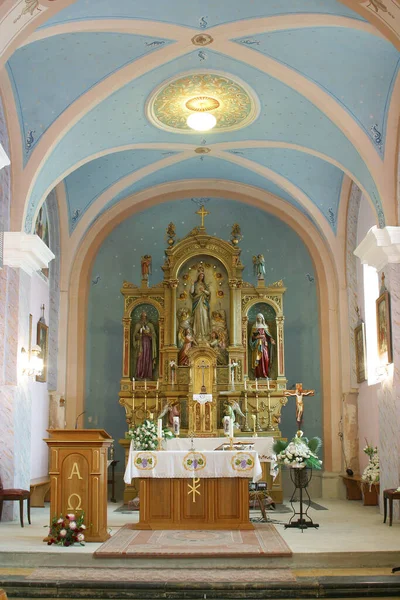 Hırvatistan Pescenica Kentinde Bakire Meryem Varsayımı Kilisesinde Yüksek Sunak — Stok fotoğraf