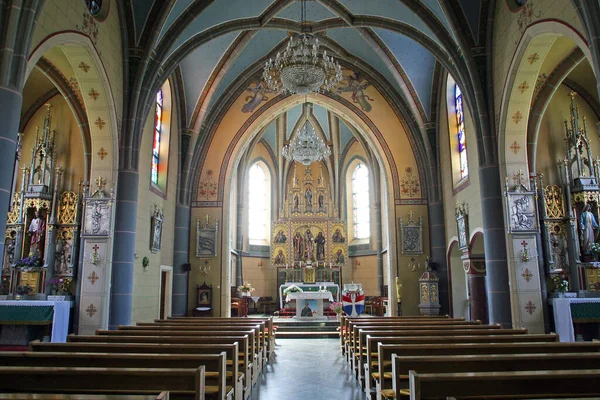 克罗地亚斯拉蒂纳的圣约瑟夫教区教堂 — 图库照片