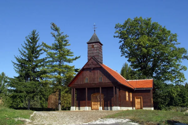 Dřevěná Kaple Ducha Svatého Lucelnici Chorvatsko — Stock fotografie