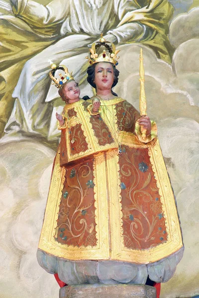 Nuestra Señora Estatua Altar Superior Iglesia Parroquial Asunción Virgen María —  Fotos de Stock