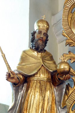 Macaristanlı Aziz Stephen, Hırvatistan 'ın Sveti Petar Mreznicki kentindeki Aziz Peter kilisesinin yüksek sunağında heykel