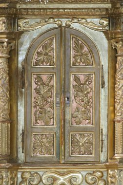 Hırvatistan 'ın Krapina kentindeki İskenderiyeli Aziz Catherine Kilisesi' nin sunağında bulunan tapınak.