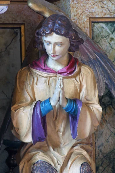 Statua Dell Angelo Sull Altare Maggiore Della Chiesa Della Santissima — Foto Stock