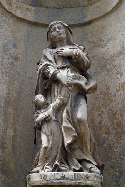 Santa Ana Con Virgen María Escultura Fachada Iglesia Franciscana Santa — Foto de Stock