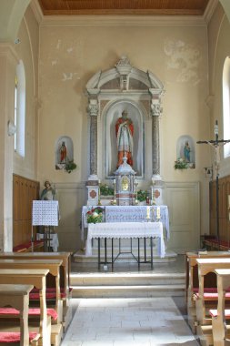 Hırvatistan 'ın Lun kentindeki St. Jerome kilisesinin ana mihrabı.