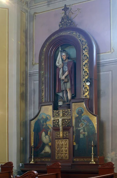 克罗地亚Jastrebarsko的Saint Nicholas Parish教堂圣弗洛里亚人的祭坛 — 图库照片